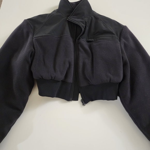 ALO Yoga Polar Fleece Cropped Wintry Mix Jacket - Picture 5 of 13